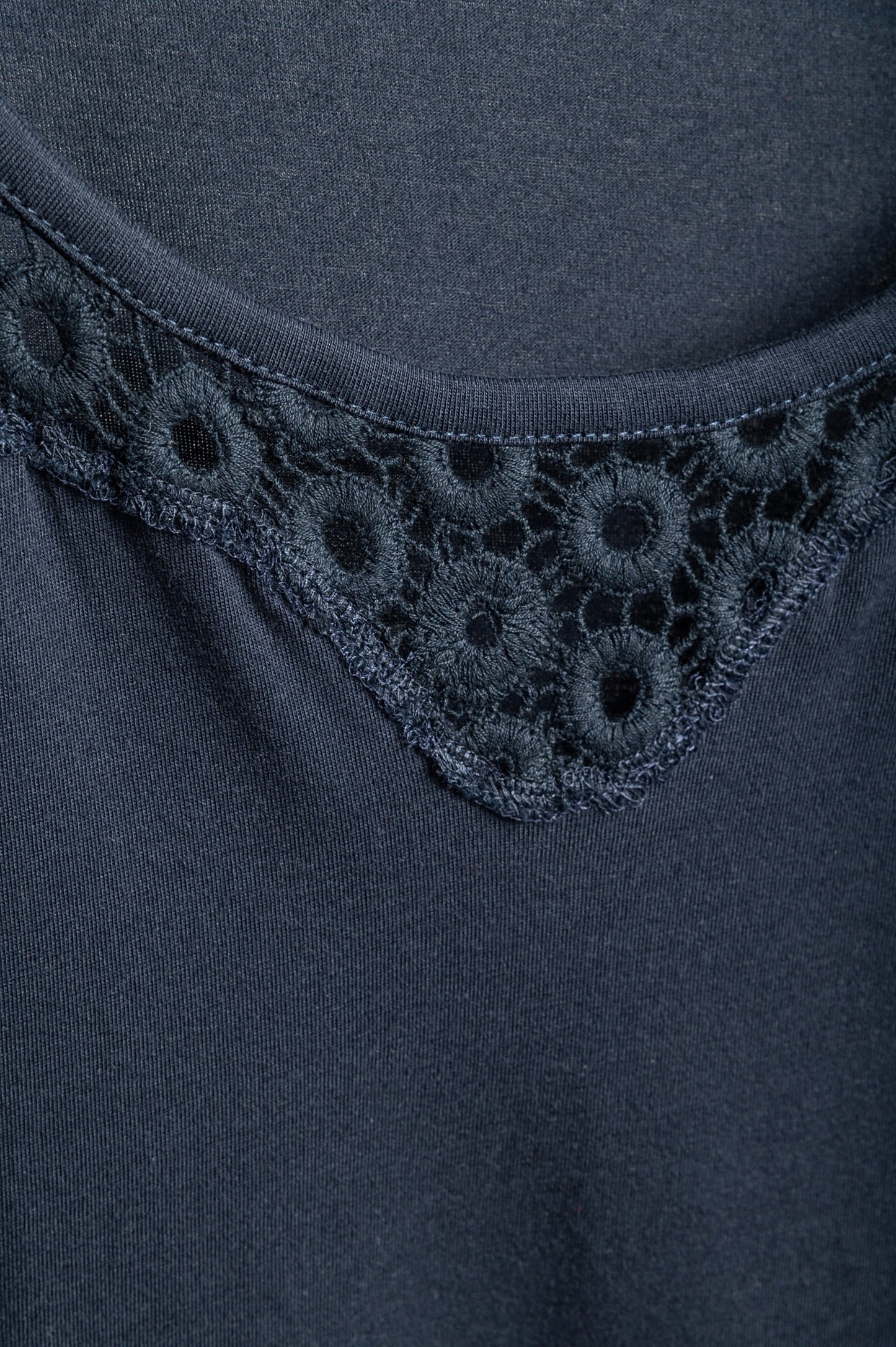 Top in cotone con pizzo, blu scuro
