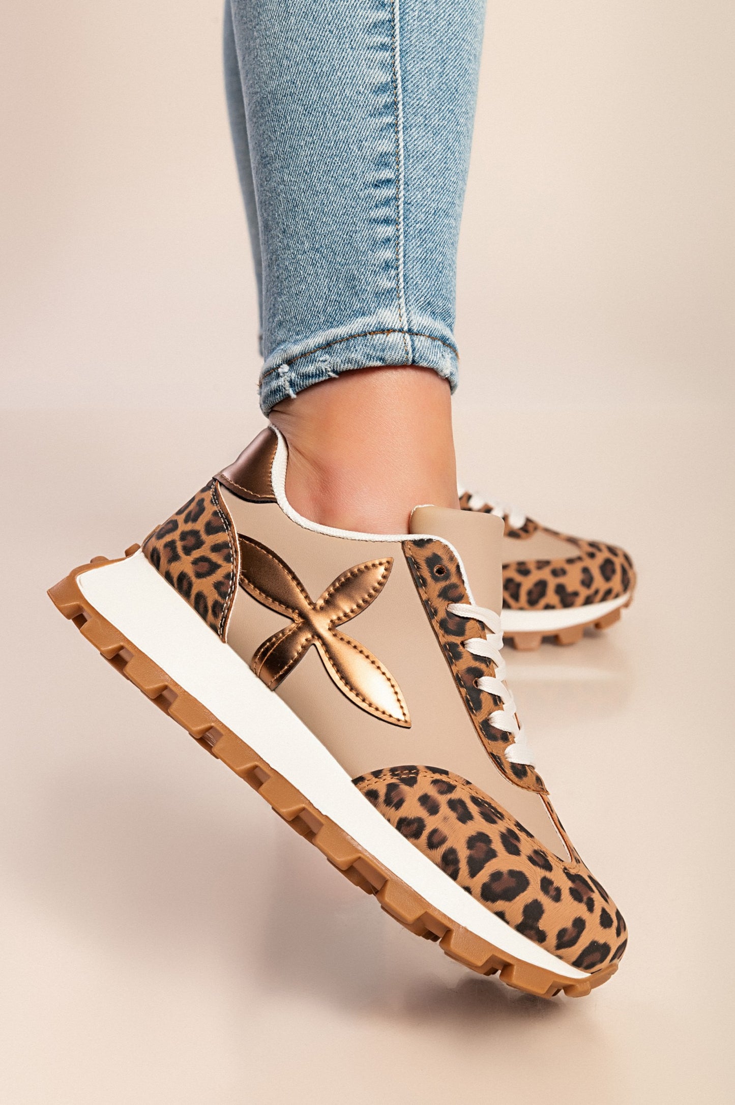 Sneakers alla moda, colore nero