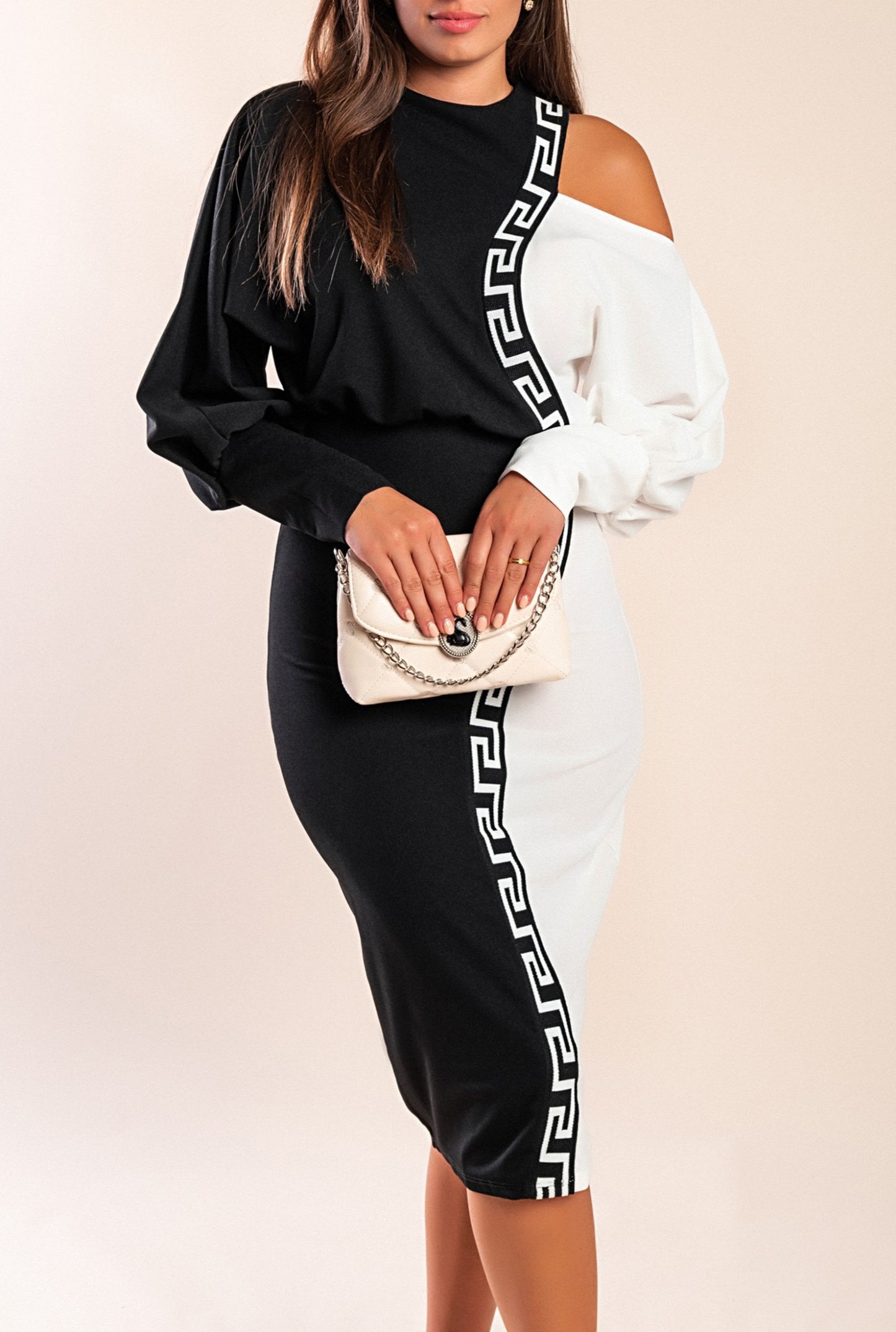 Elegante abito midi con stampa geometrica, nero e beige