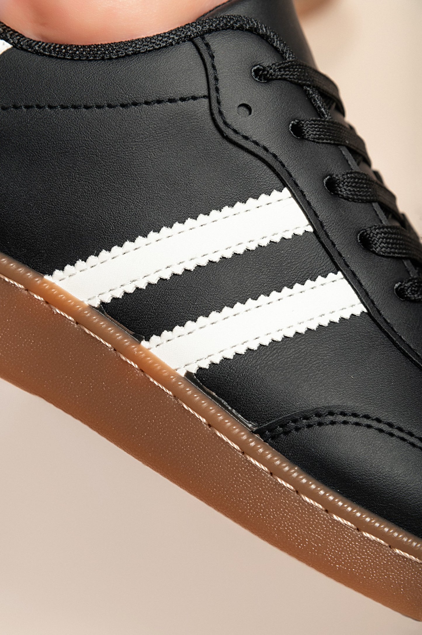 Sneakers alla moda, colore nero
