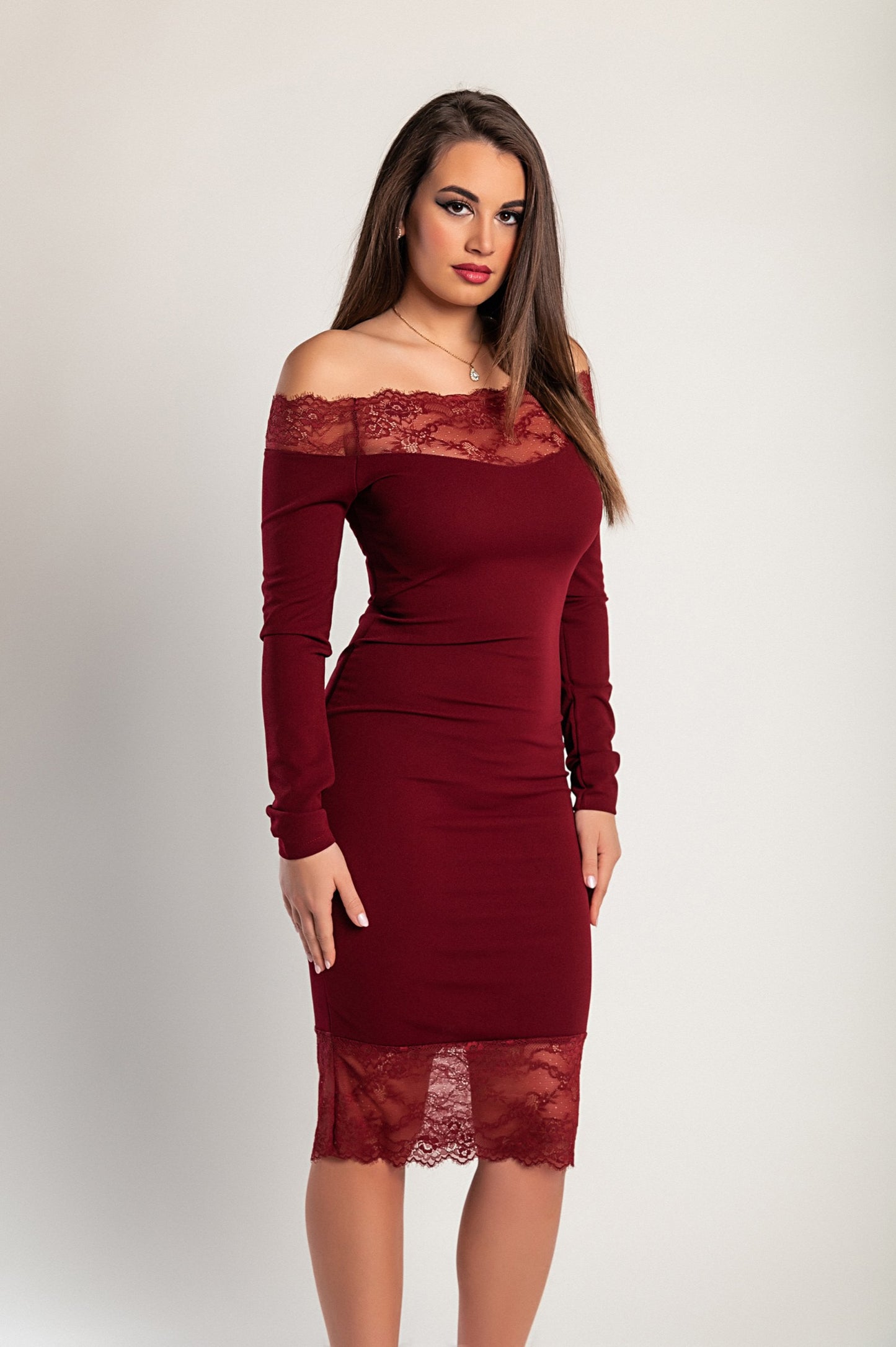 Abito elegante midi a maniche lunghe con dettaglio in pizzo trasparente Avignon, nero