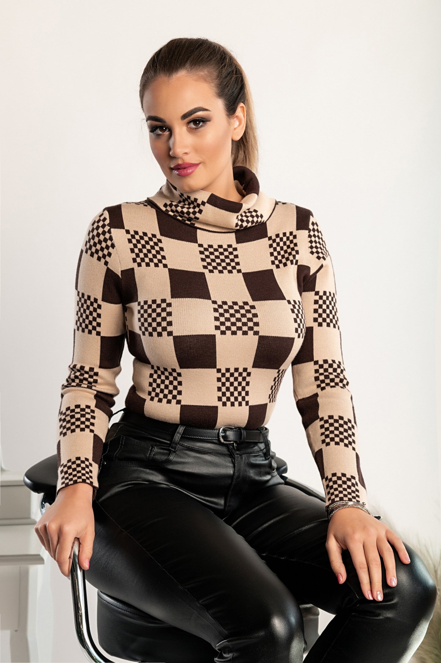 Pullover con motivo a scacchi Roldana, marrone