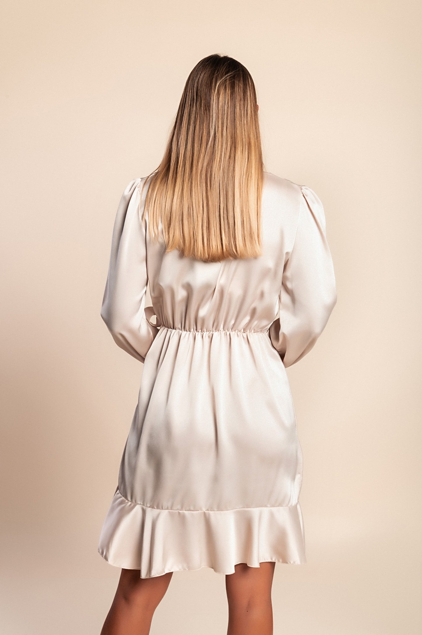 Mini abito in finto raso, beige