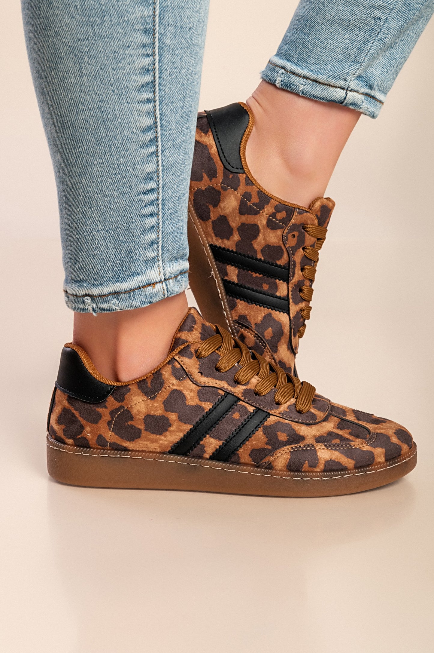 Sneakers alla moda, colore nero