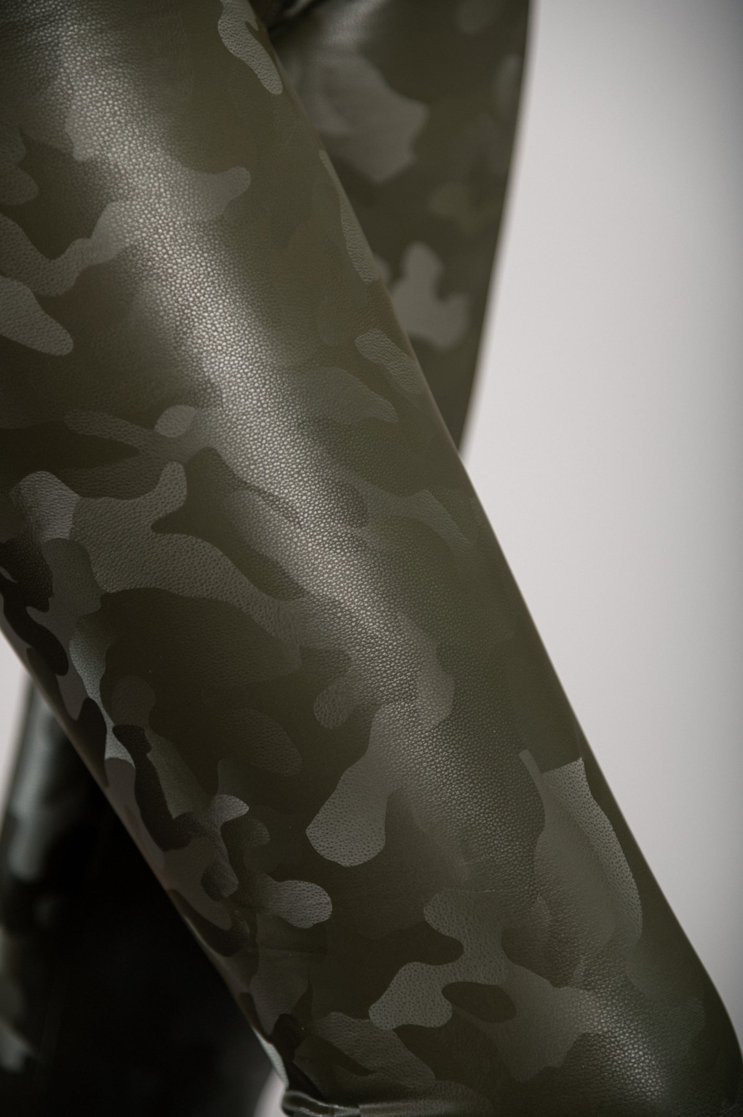 Leggings con fodera e vita ampia, verde oliva
