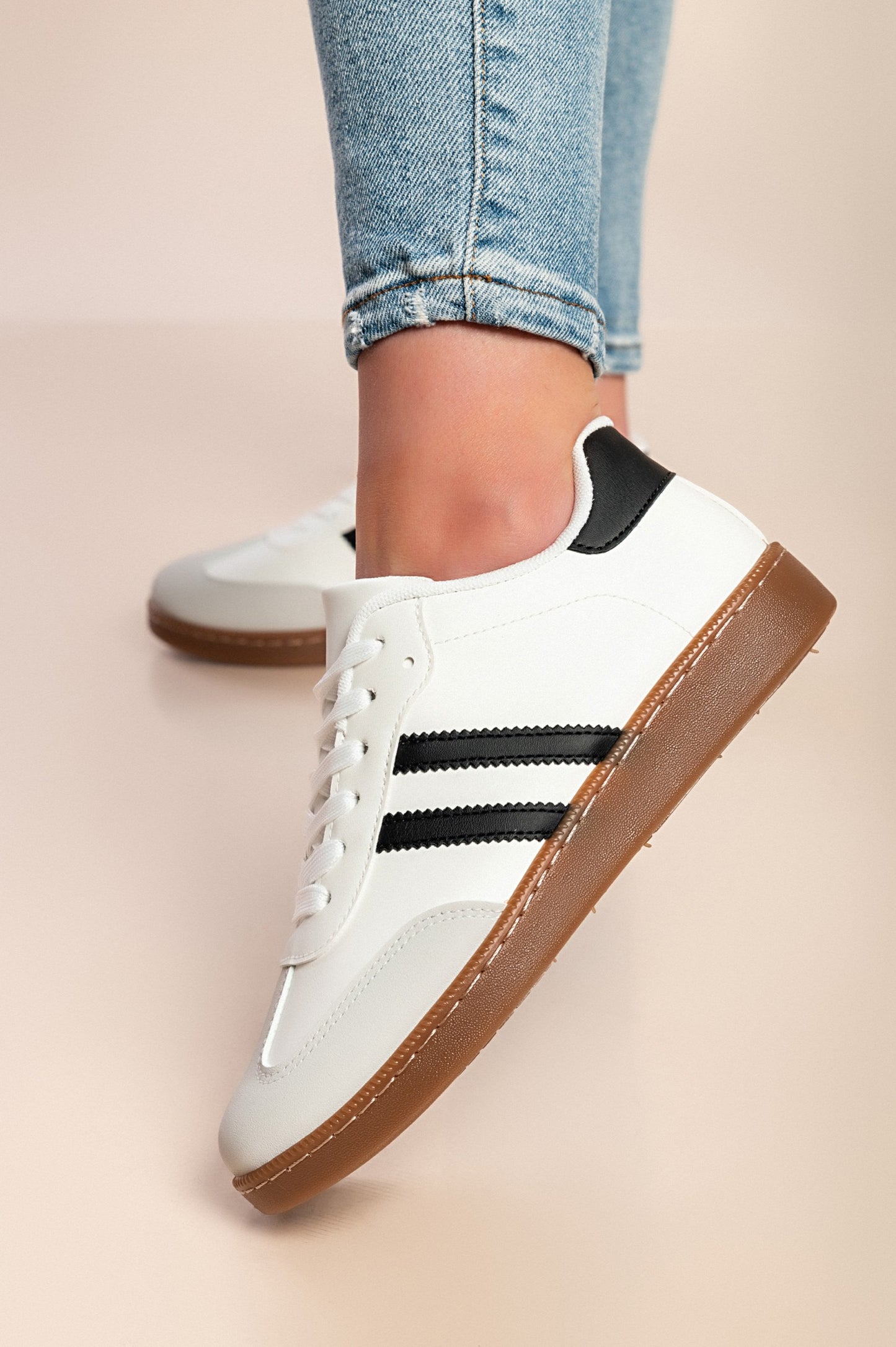 Sneakers alla moda, colore nero