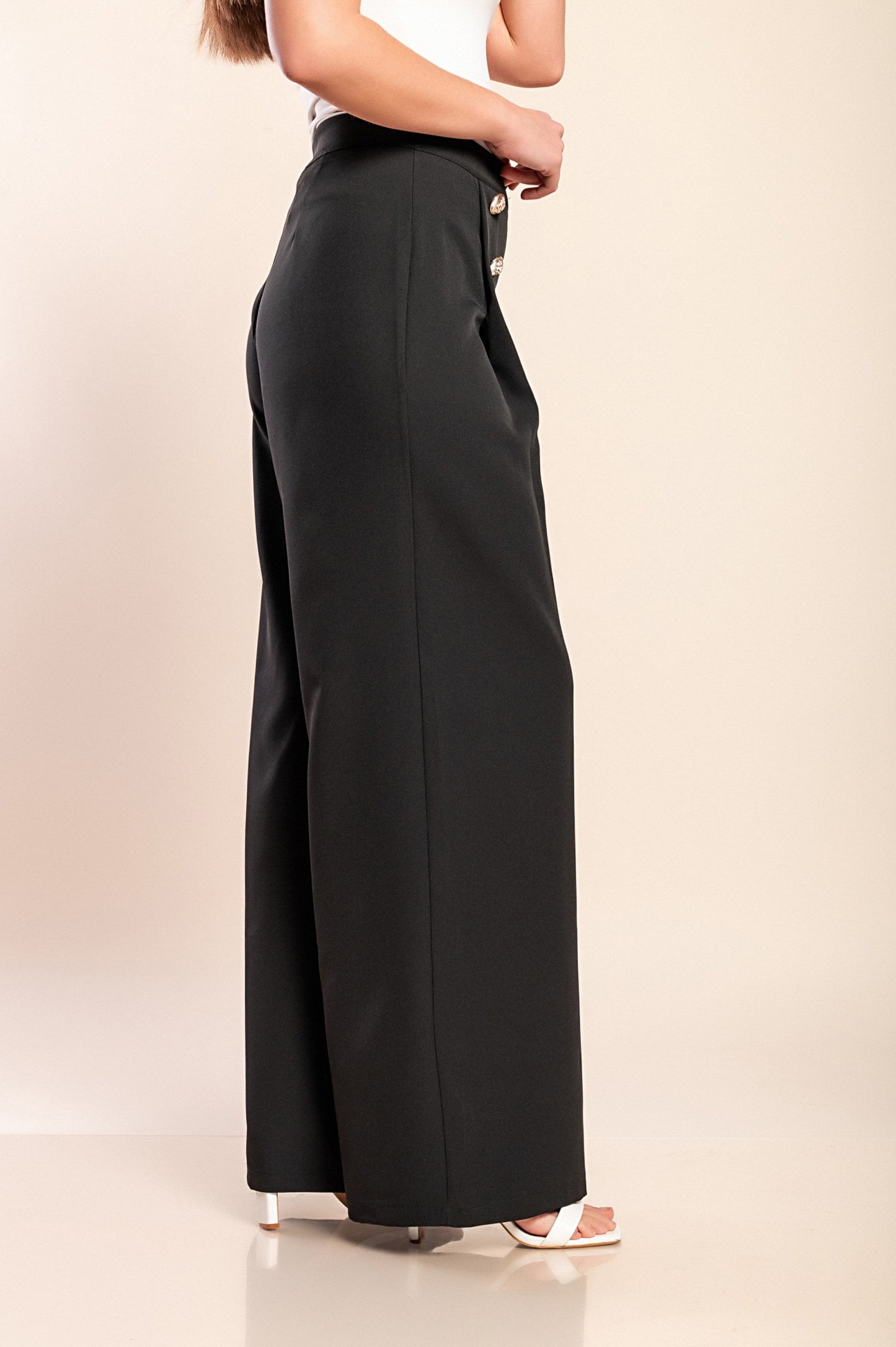 Elegante abito lungo con bottoni, beige