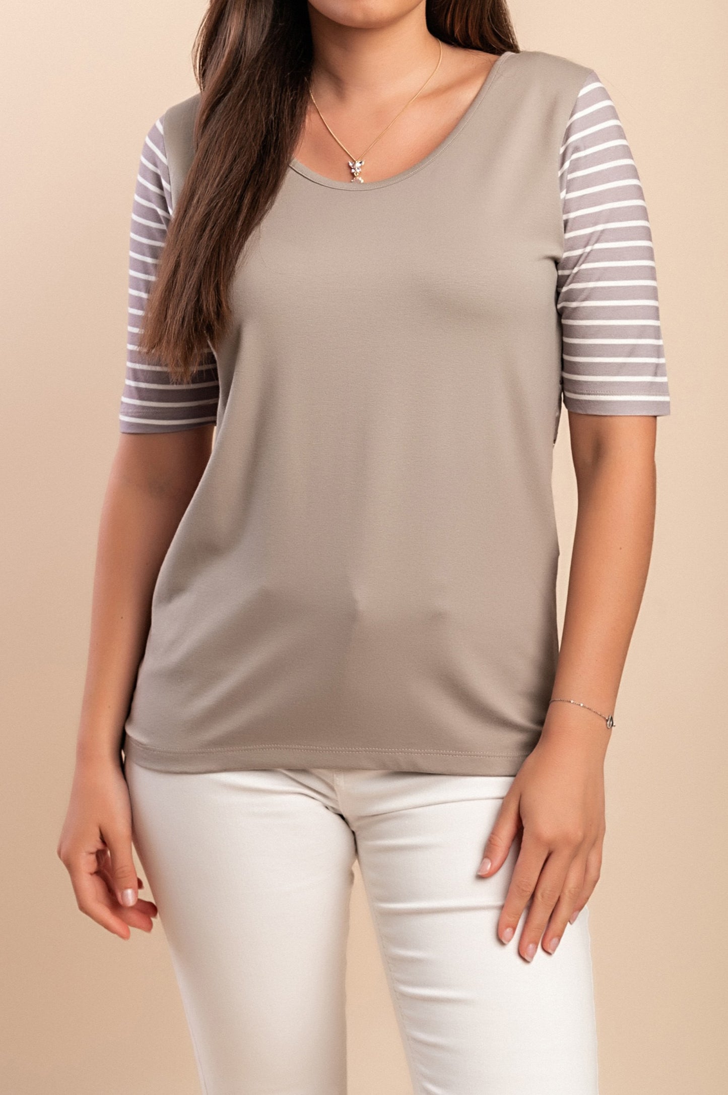 T-shirt in viscosa con pizzo, beige