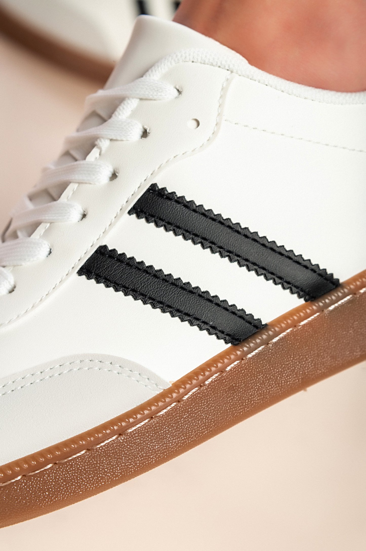 Sneakers alla moda, colore nero