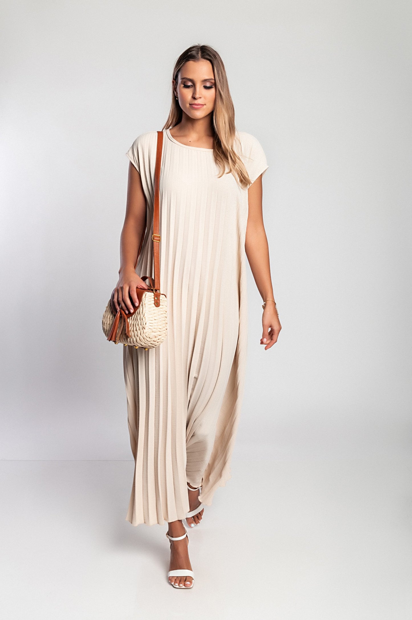 Abito lungo plissettato, beige