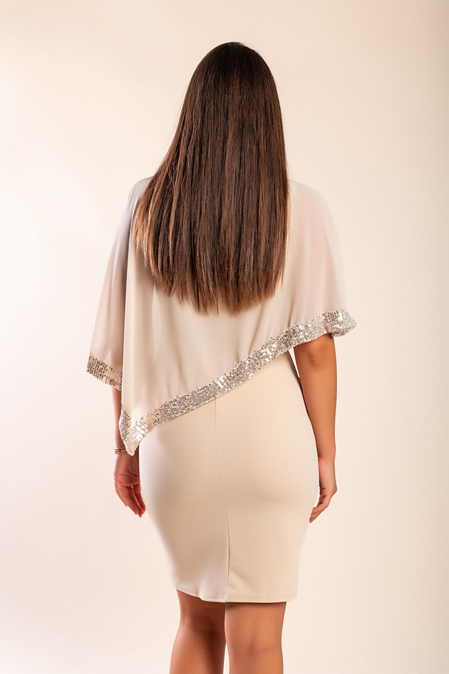Vestito elegante con mantellina Arlet, bordo