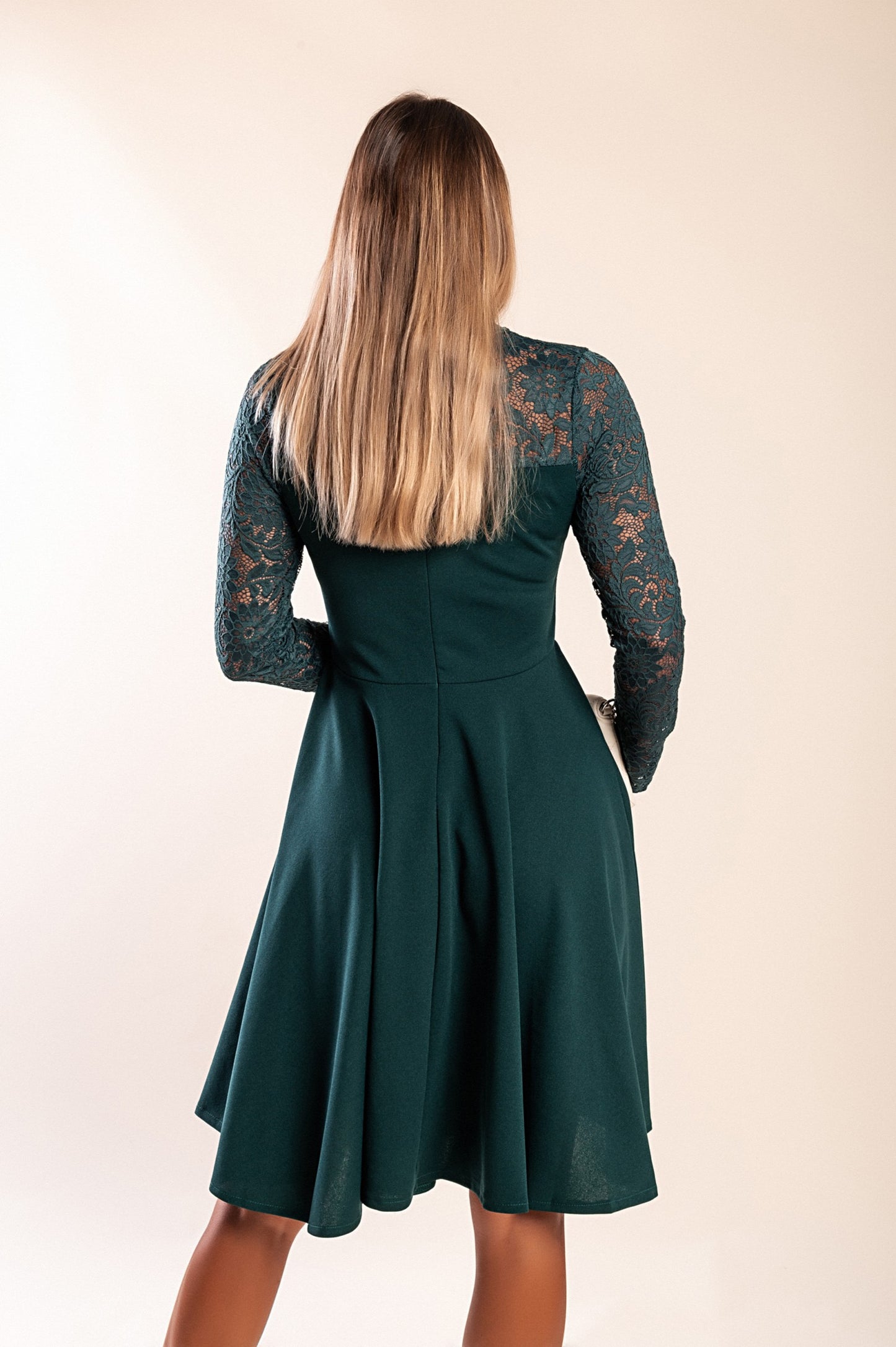 Abito midi aderente con pizzo, nero