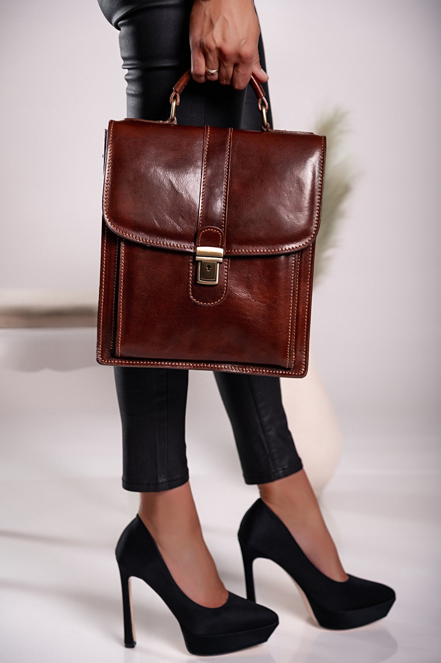 Borsa in pelle naturale Afrodita, marrone