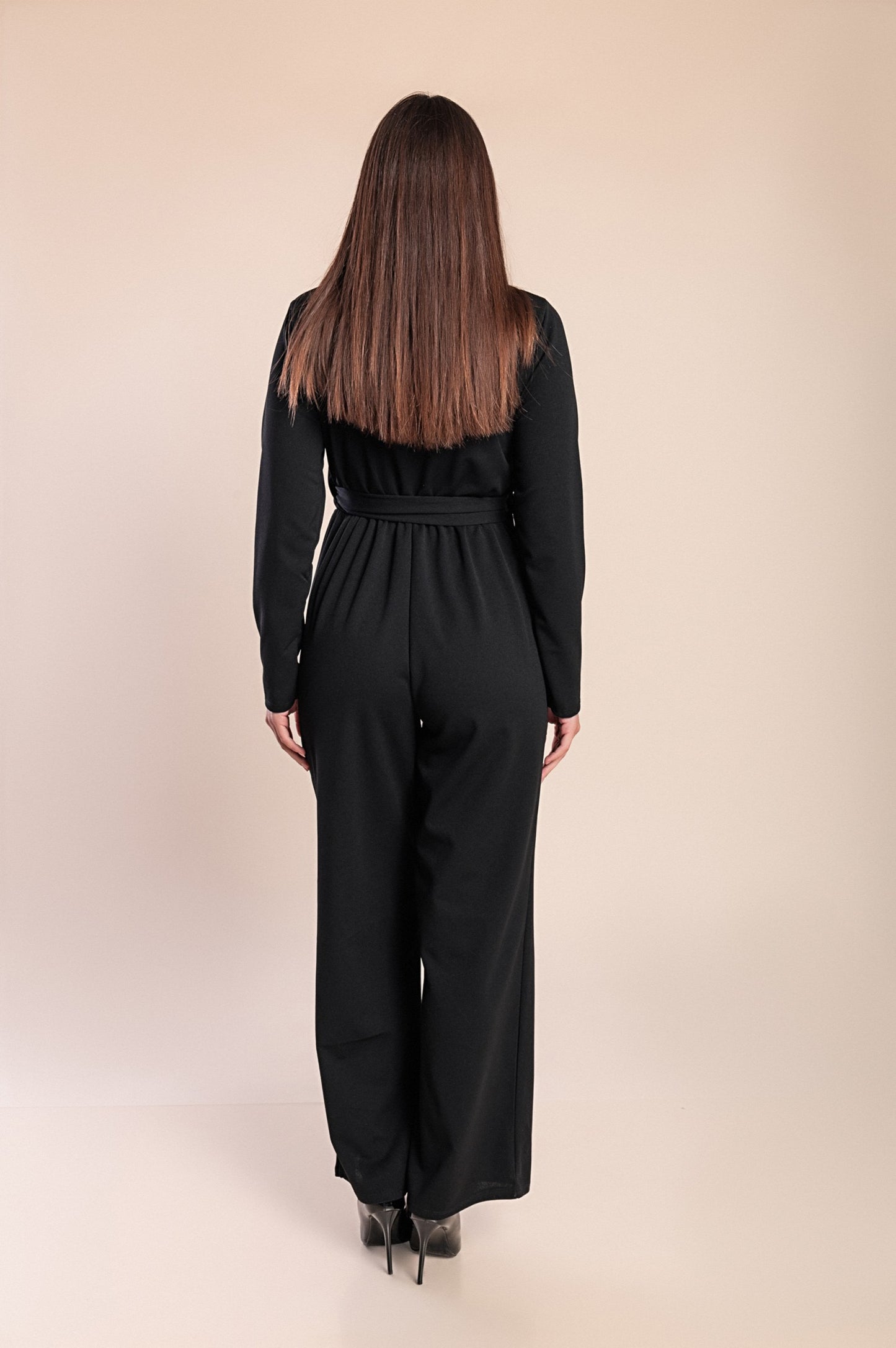 Tuta elegante a maniche lunghe, nera