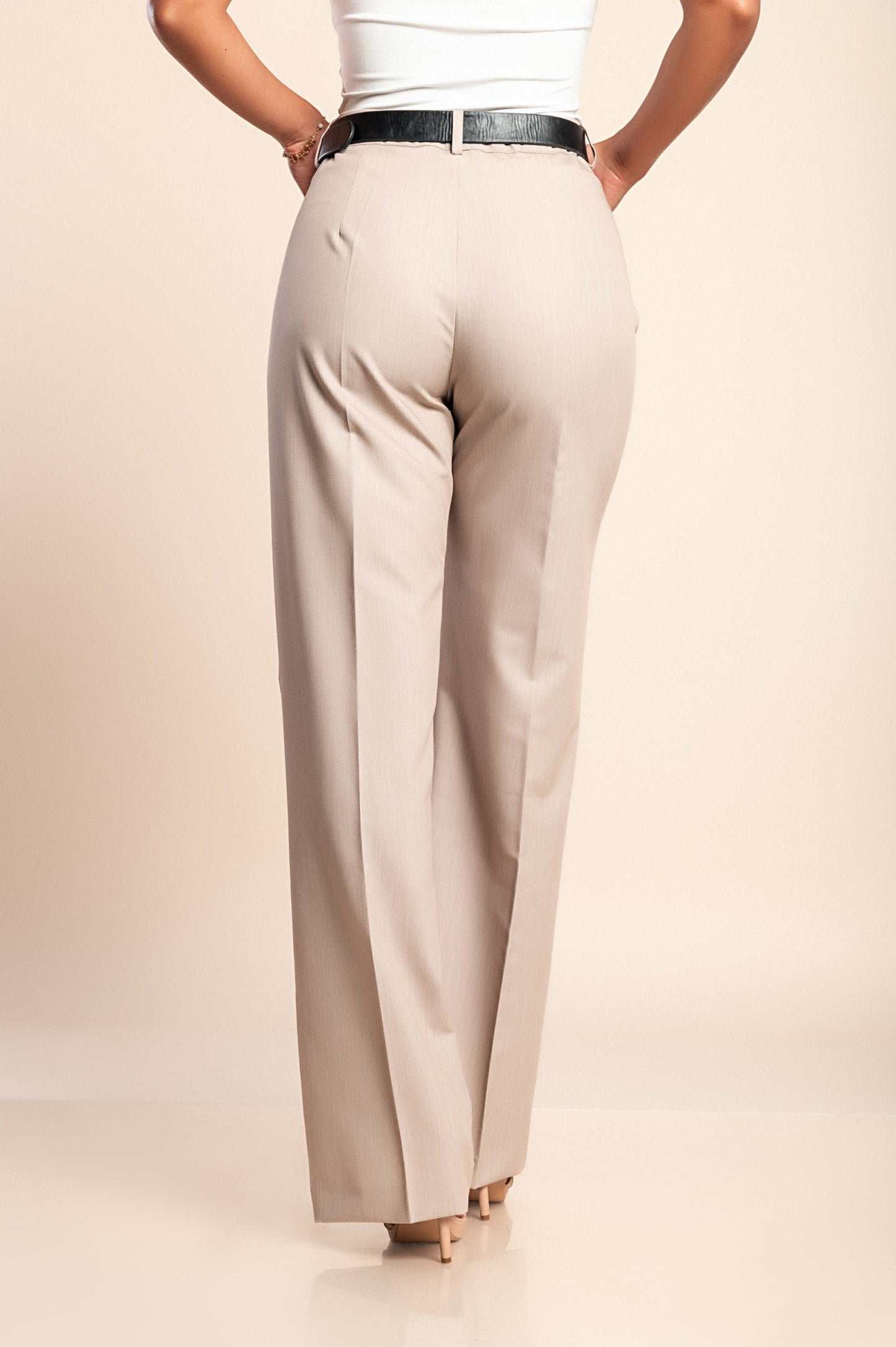 Pantaloni lunghi eleganti, colore nero