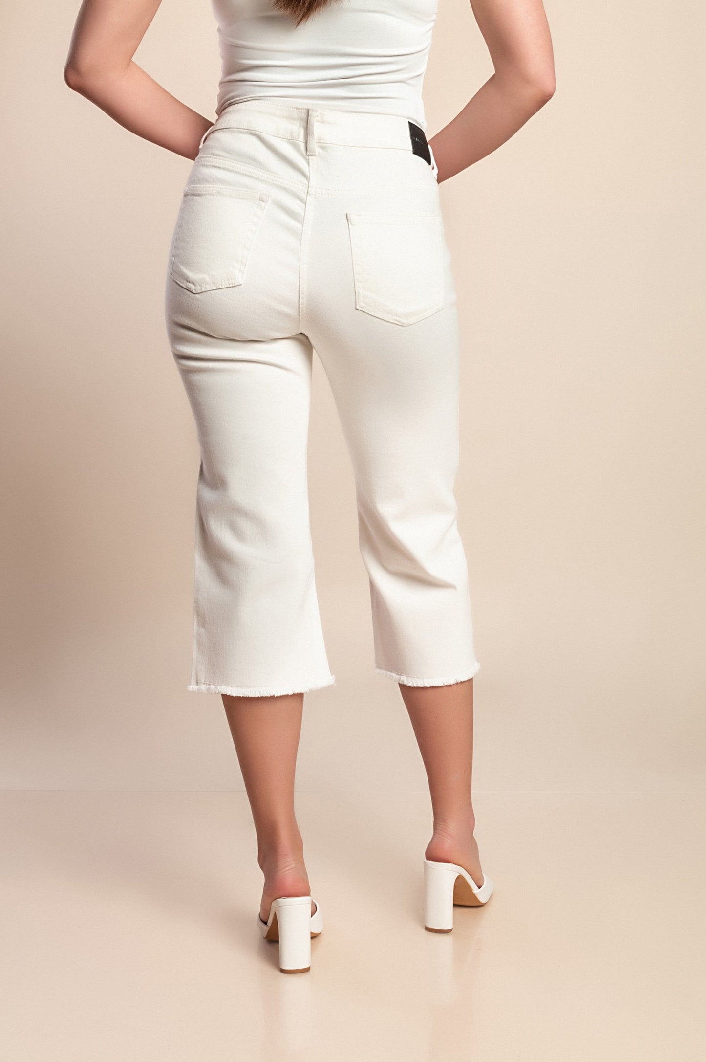 Jeans Capri taglie forti, bianchi