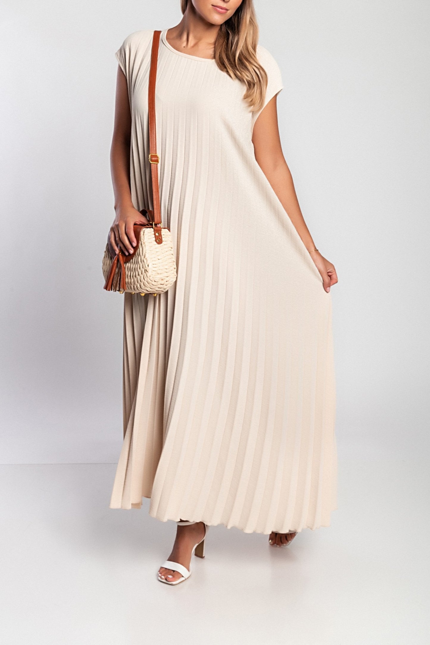 Abito lungo plissettato, beige