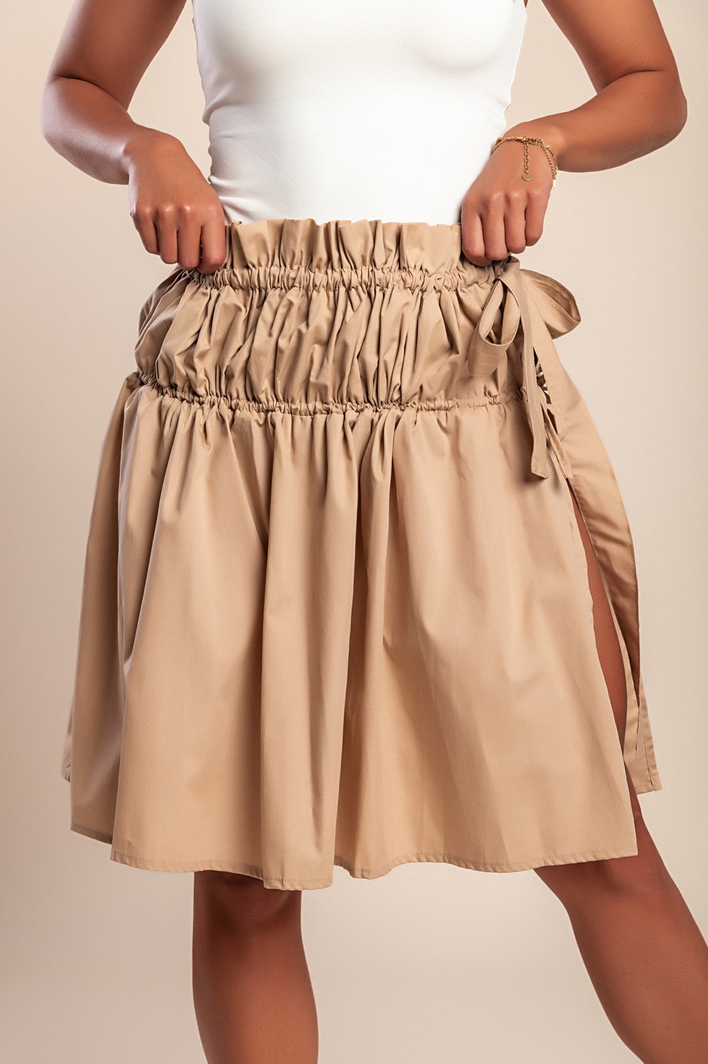 Gonna in cotone con spacco, beige
