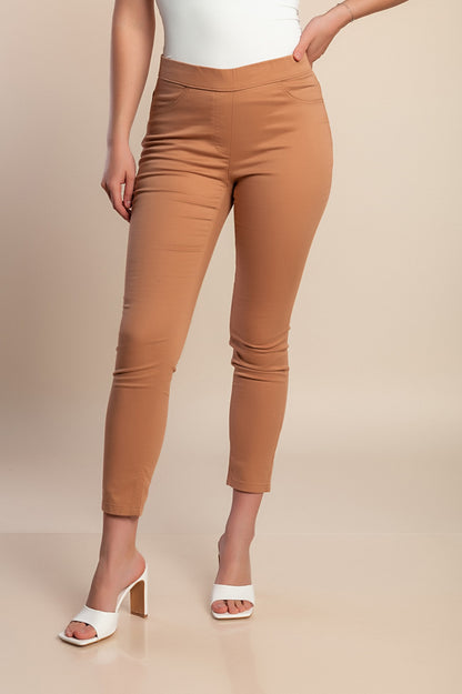 Pantaloni attillati in cotone taglie forti, cammello