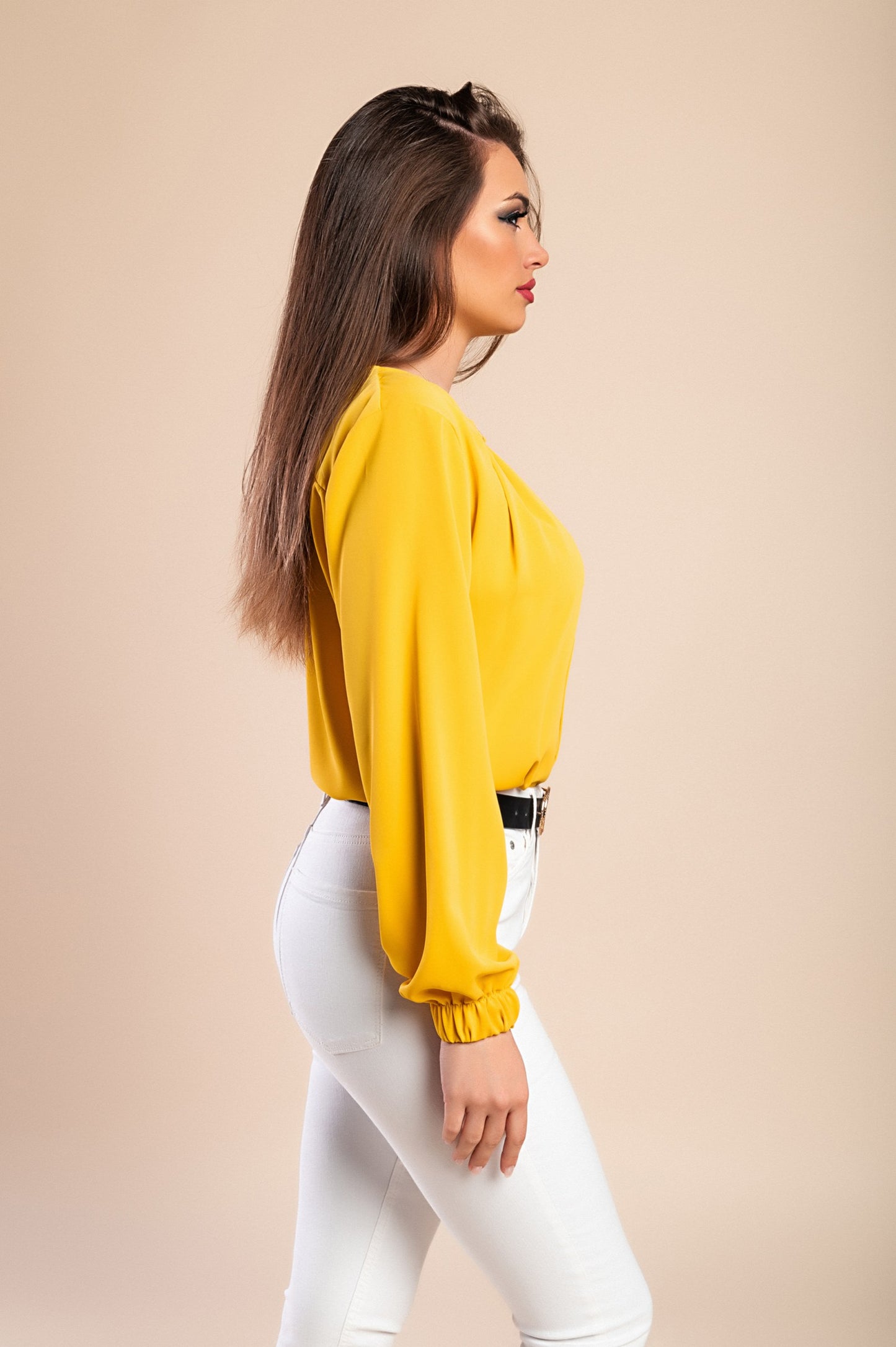 Camicia elegante con scollo rotondo, bianca