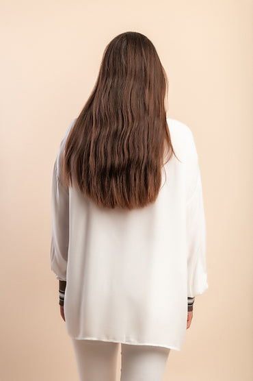 Blusa elegante taglia forte con scollo rotondo, bianca