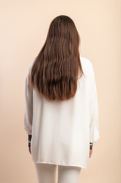 Blusa elegante taglia forte con scollo rotondo, bianca