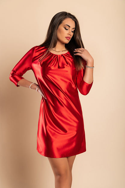 Mini abito elegante realizzato in simil raso, nero