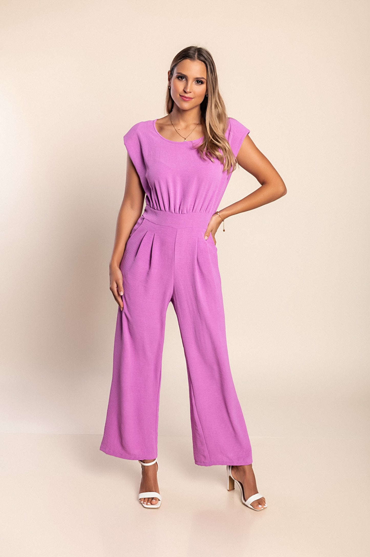 Tuta a maniche corte, colore lilla