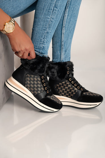 Sneaker fashion realizzata in similpelle e tessuto Alreya, nera