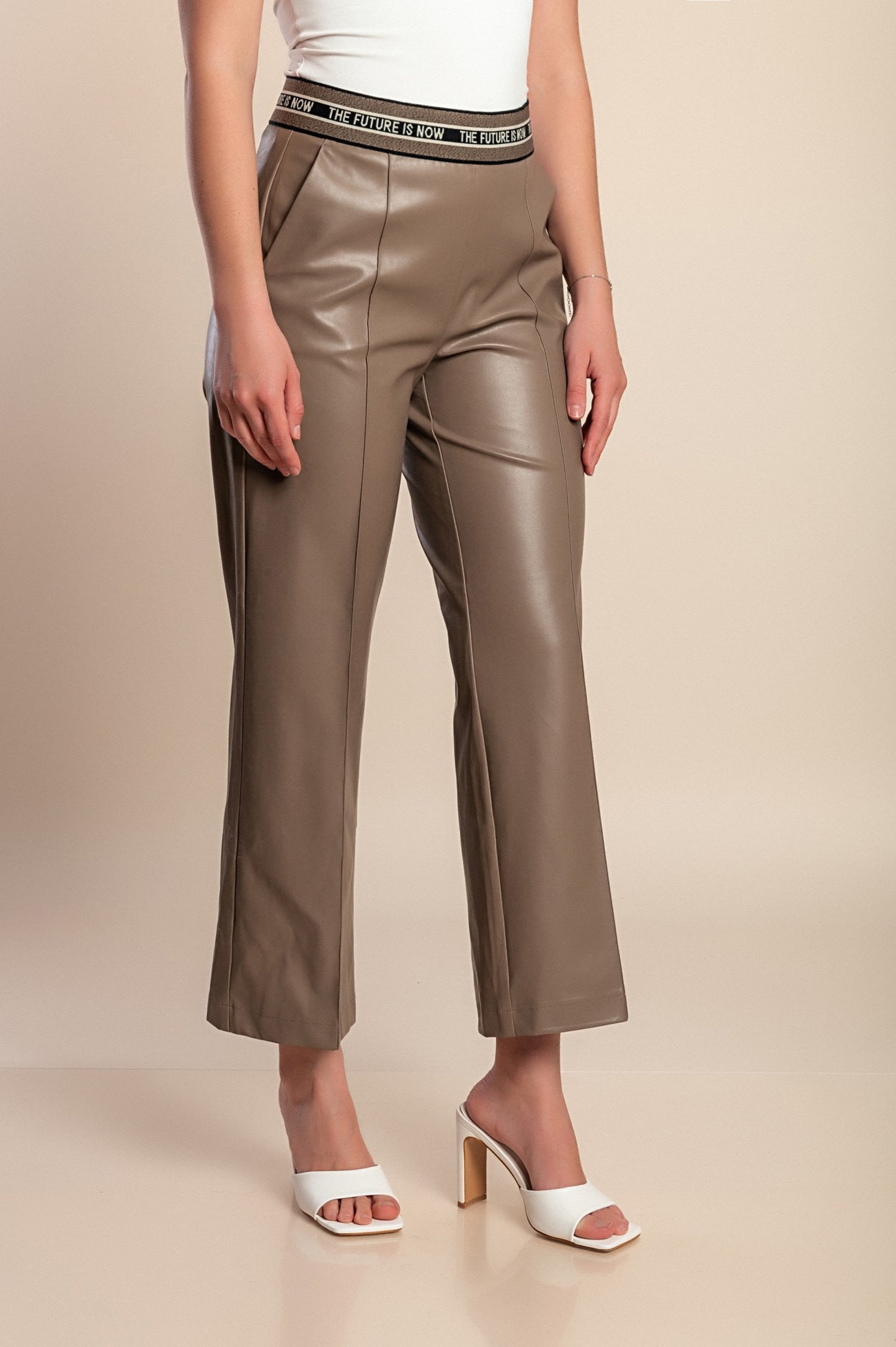 Pantaloni in pelle taglia 7/8, beige