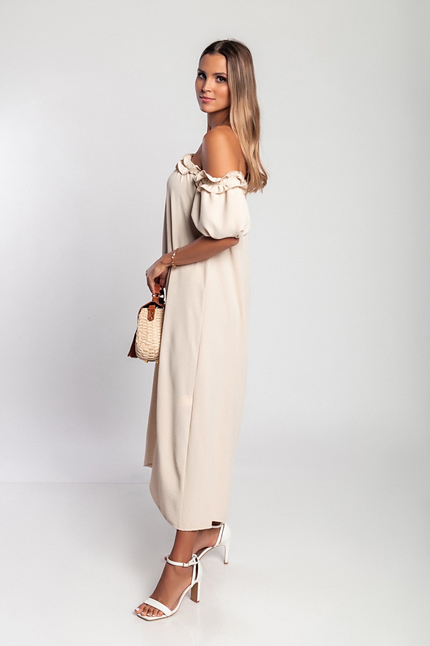 Abito lungo con volant, beige