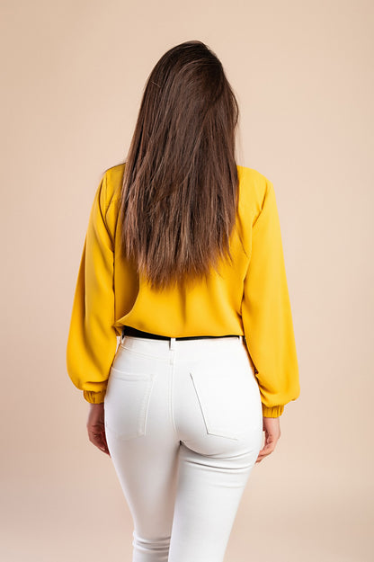 Camicia elegante con scollo rotondo, bianca