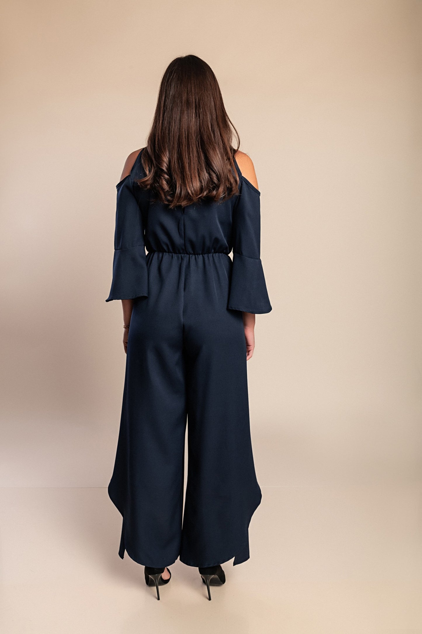 Elegante tuta con paillettes, nera