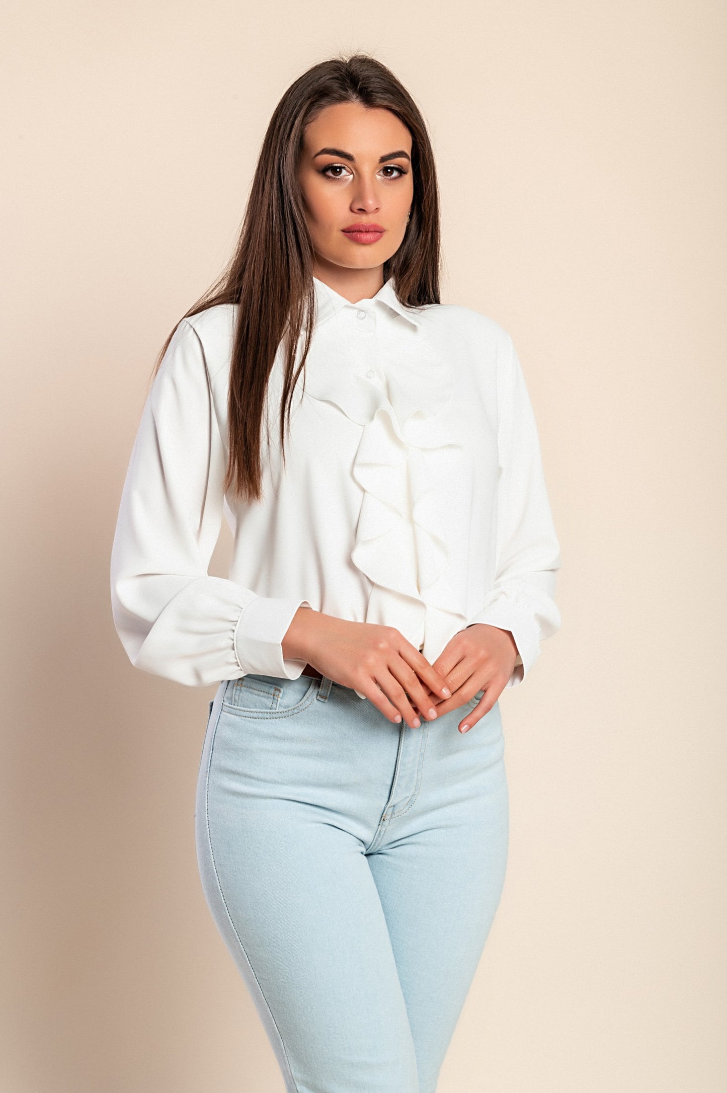 Camicia elegante con volant, bianca