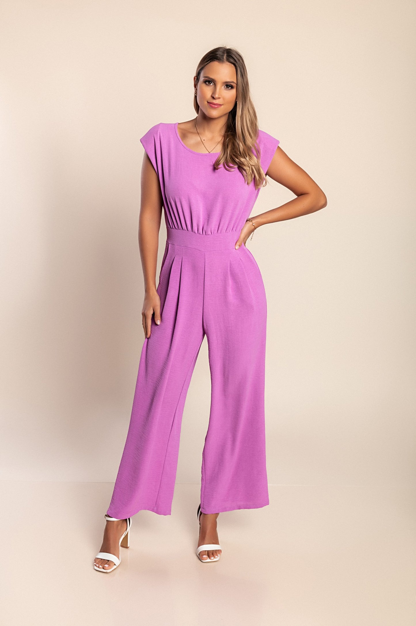 Tuta a maniche corte, colore lilla