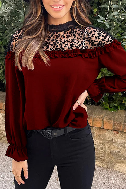 Blusa elegante con volant, bordeaux