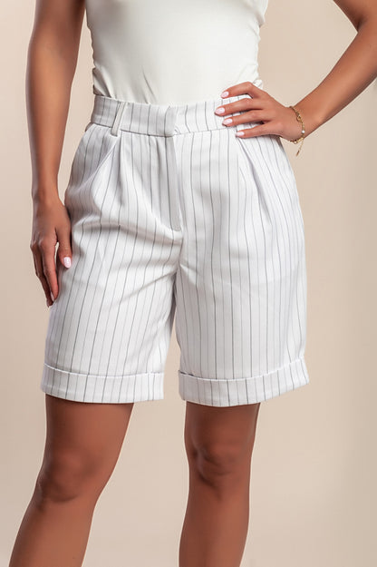 Pantaloncini a righe, bianchi