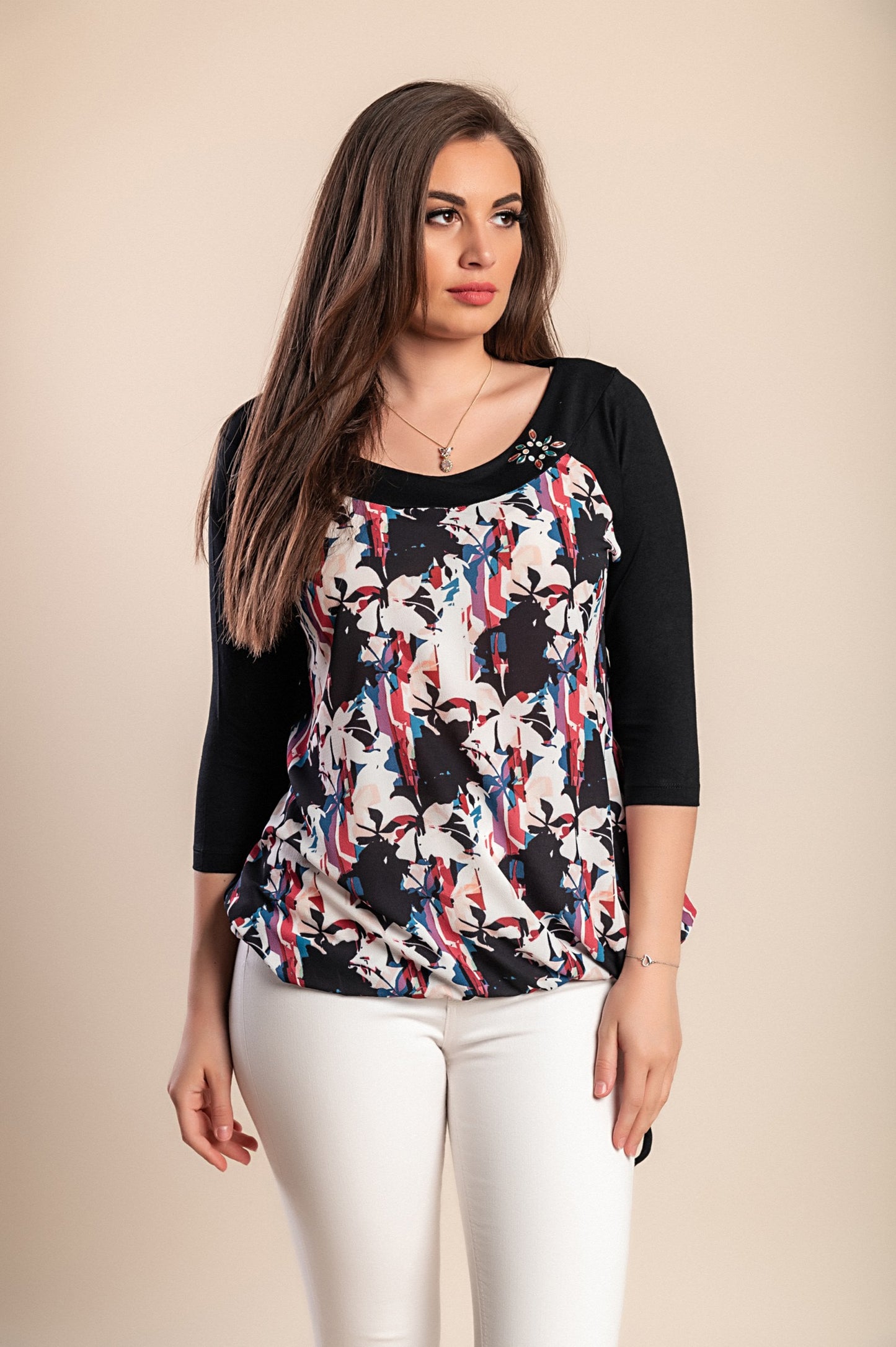 Top con maniche 3/4 stampato in taglie forti, nero