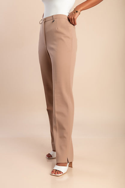 Pantaloni eleganti taglie forti, cammello