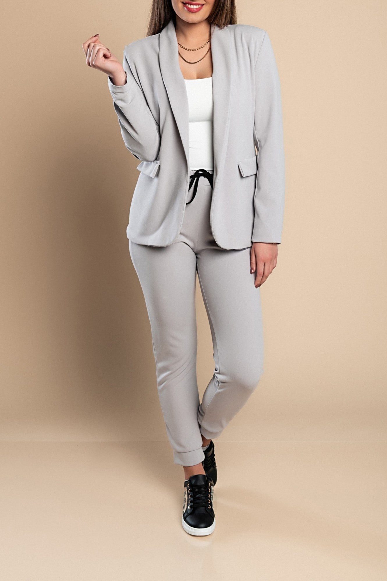 Completo di pantaloni e blazer elegante senza lettere Estrena, nero-nero