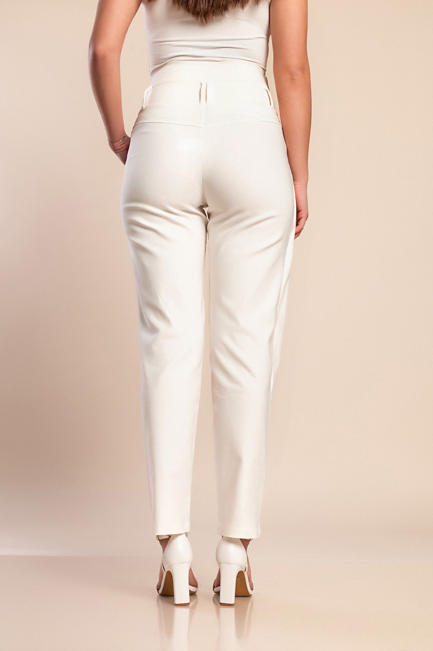 Pantaloni eleganti con volant, neri