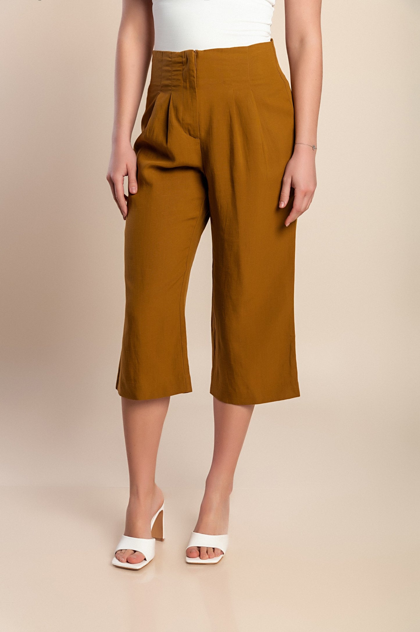 Pantaloni capri taglie forti, senape