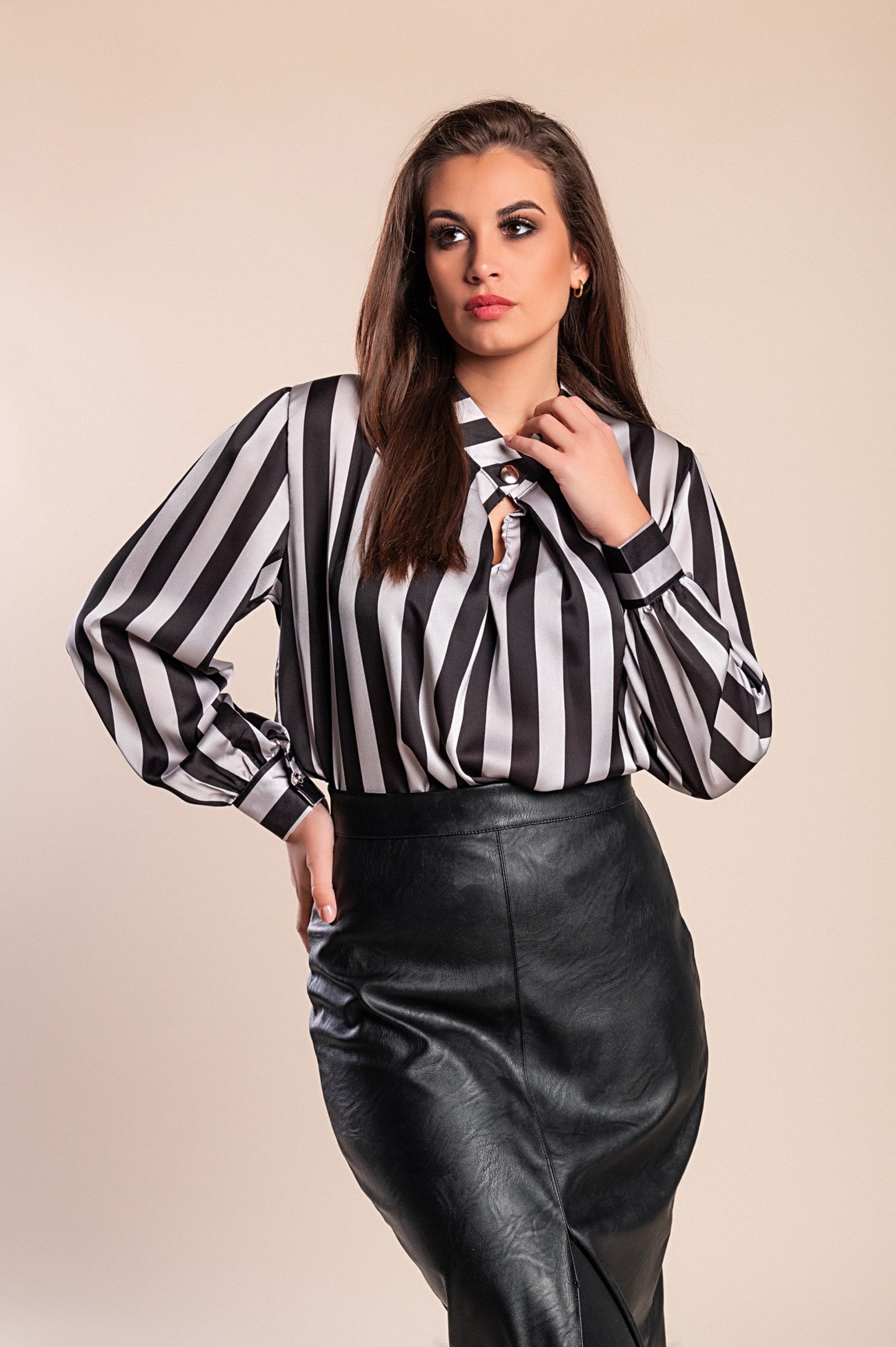 Elegante camicetta con stampa a righe, beige/nero