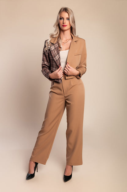 Elegante completo blazer e pantaloni con stampa a quadri, cammello