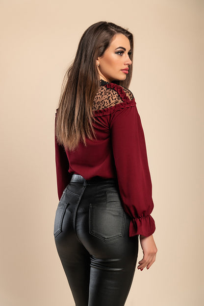 Blusa elegante con volant, nera