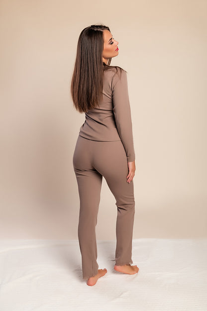 Pigiama lungo con pizzo, marrone