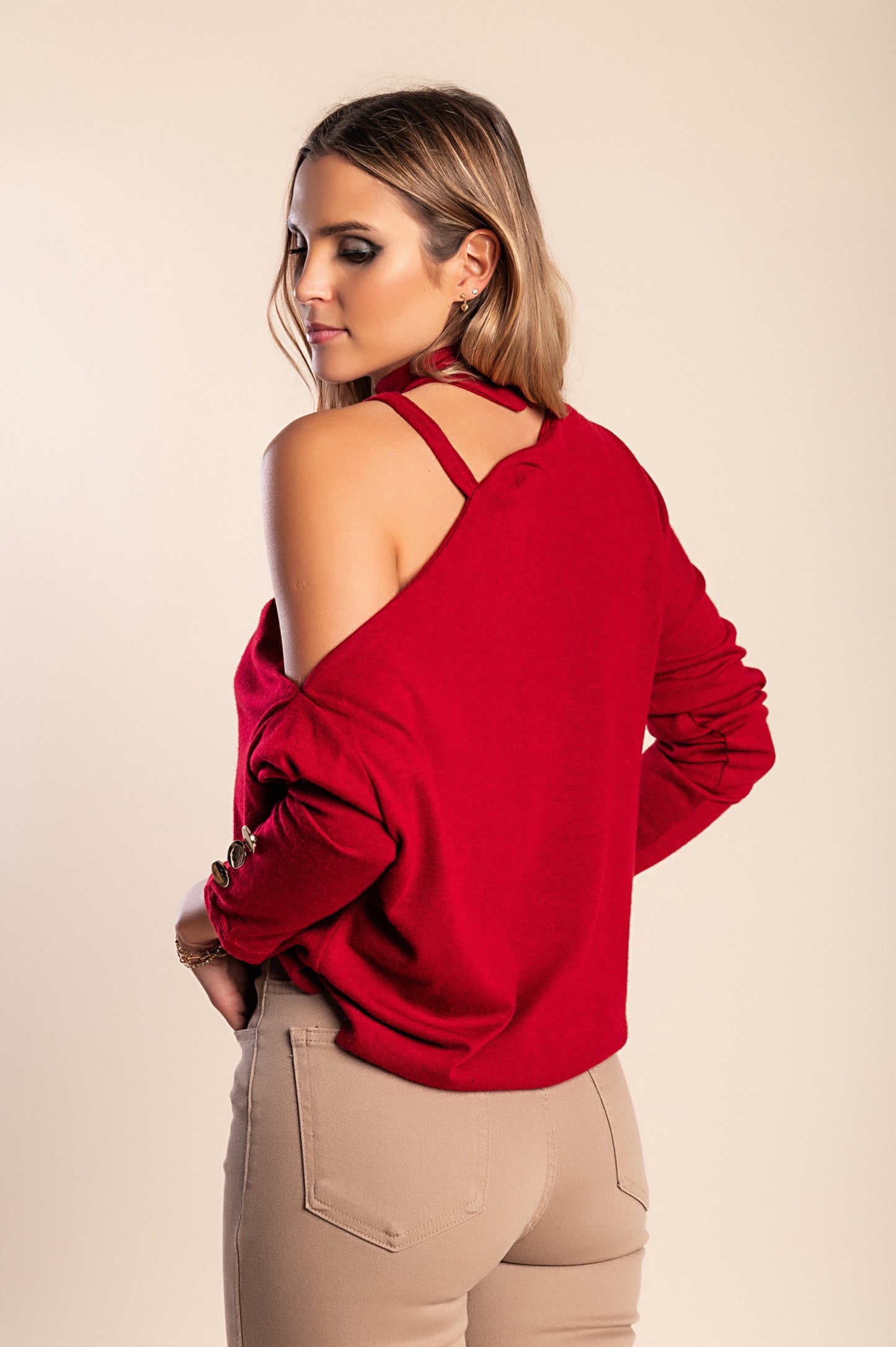 Maglietta elegante con scollo asimmetrico  Mirabelle, beige