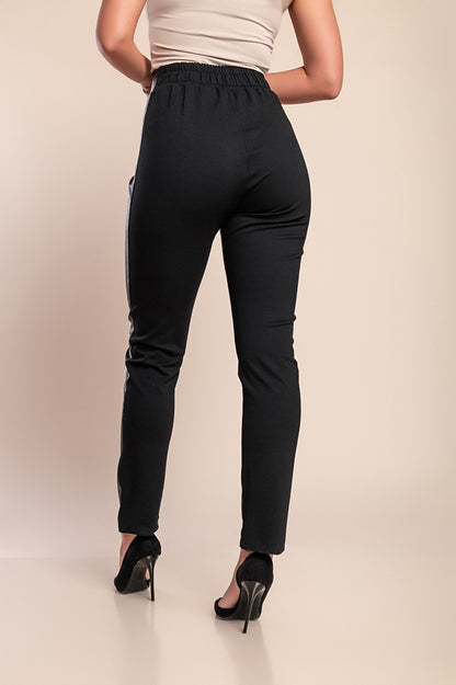 Pantaloni eleganti in similpelle, neri