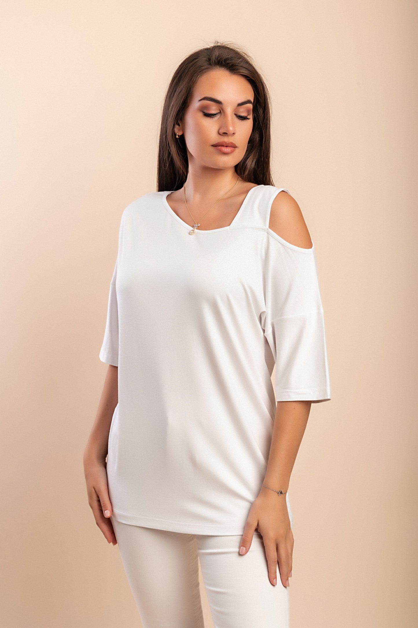 T-shirt con scollo asimmetrico, blu scuro