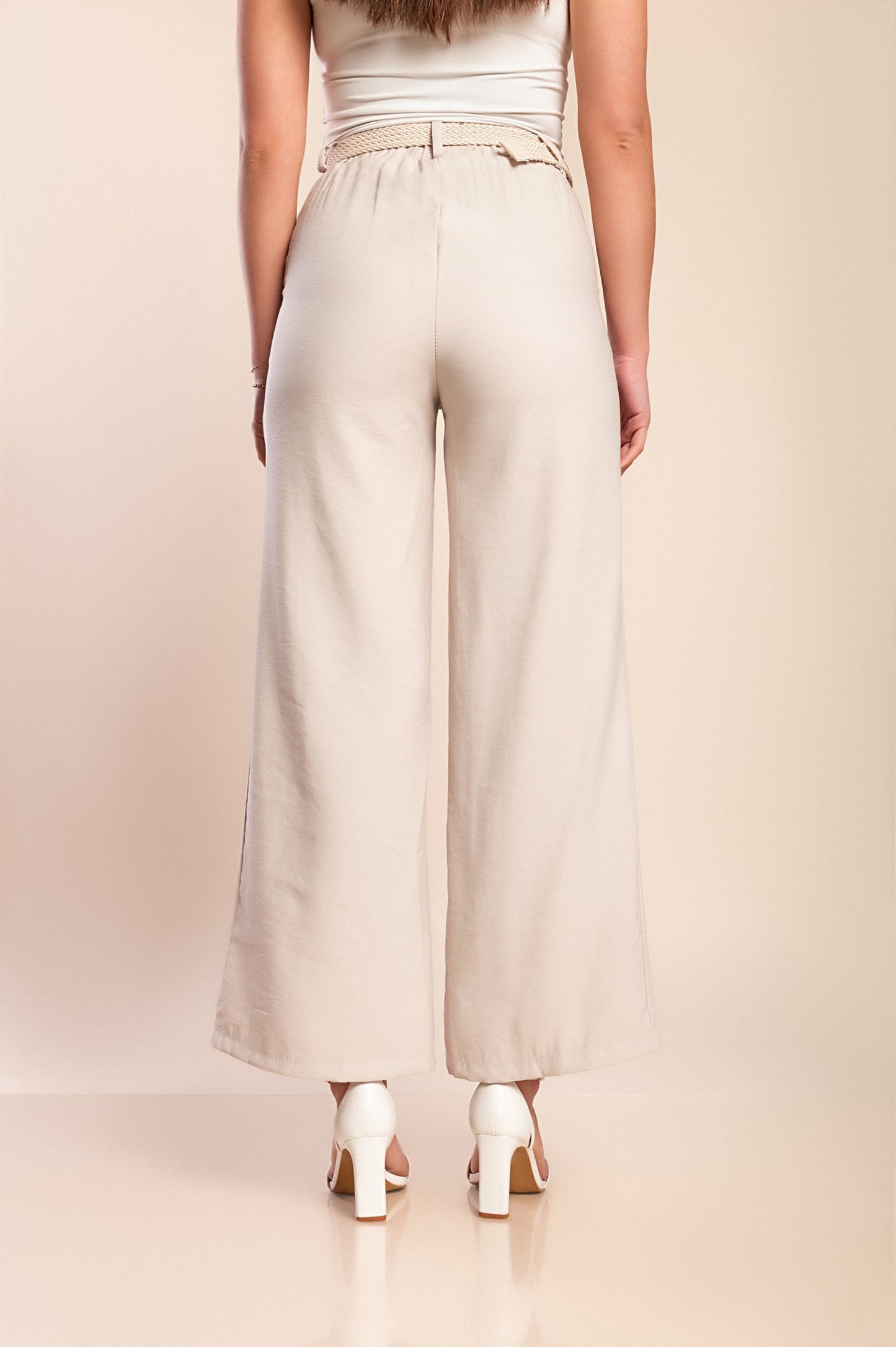 Pantaloni lunghi eleganti con cintura, colore beige